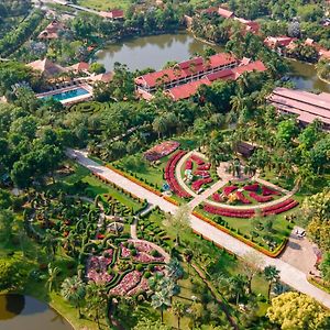 Horizon Village & Resort